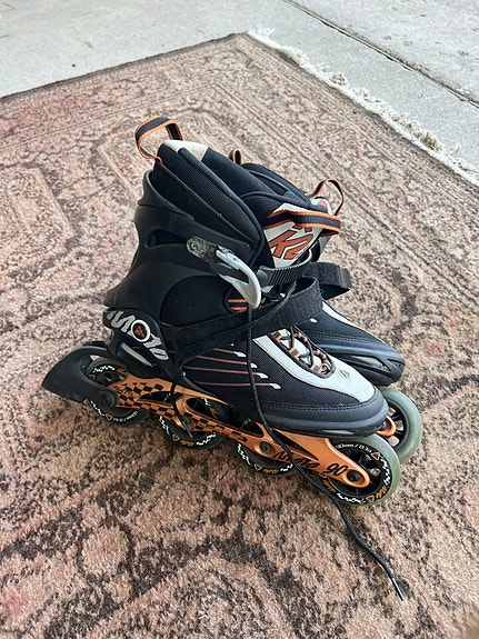 K2 Moto 90 rullaluistimet koko 43,5 musta-oranssi