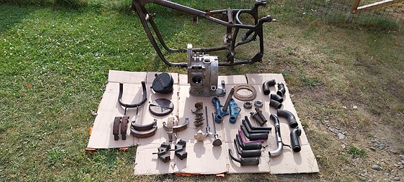 Paljon Dnepr K-750 Ural osia