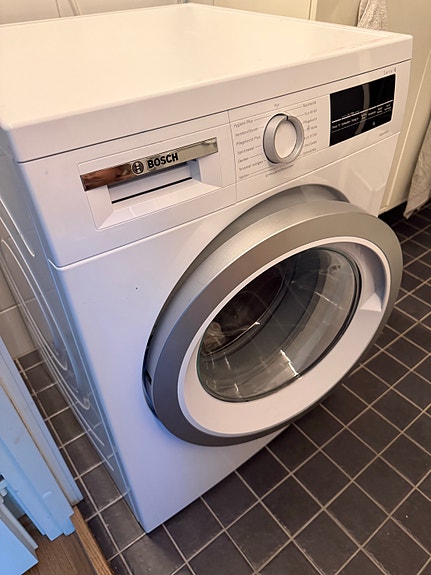 Bosch edestä täytettävä pesukone valkoinen