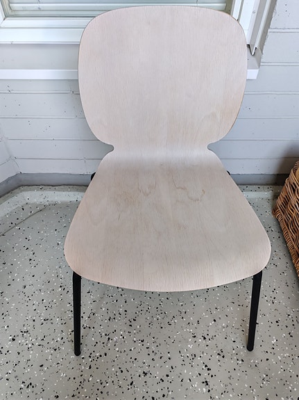 Ikean tuolit 2 kpl. Yht. 10€