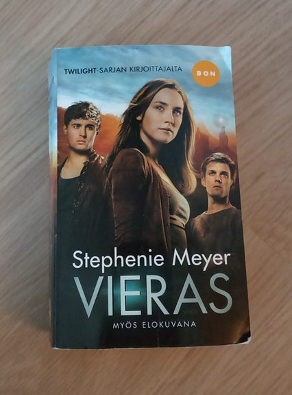 Vieras pokkari Stephenie Meyer