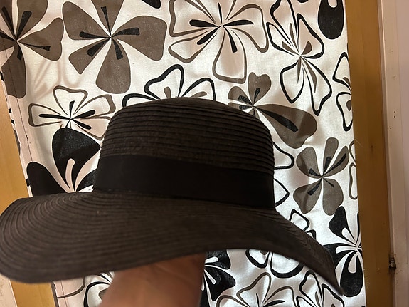 Ihana isolierinen hattu naiselle kokoa L 58