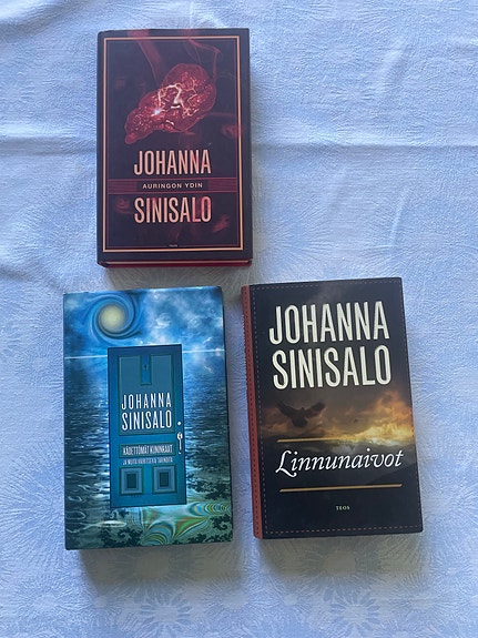 Johanna Sinisalo Kädettömät kuninkaat, Linnunaivot ja Auringon ydin