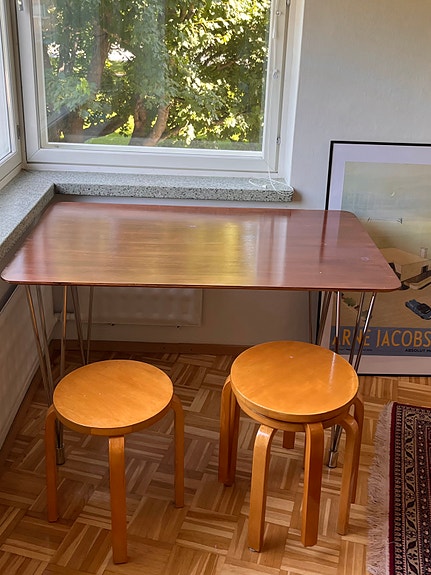 Tiikkipöytä, vintage design, kromiset span-jalat
