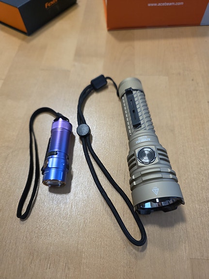 Acebeam EC90 & Fenix E18R V2.0 taskulamput