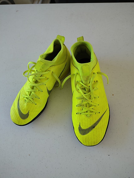 Futsal-kengät 38,5