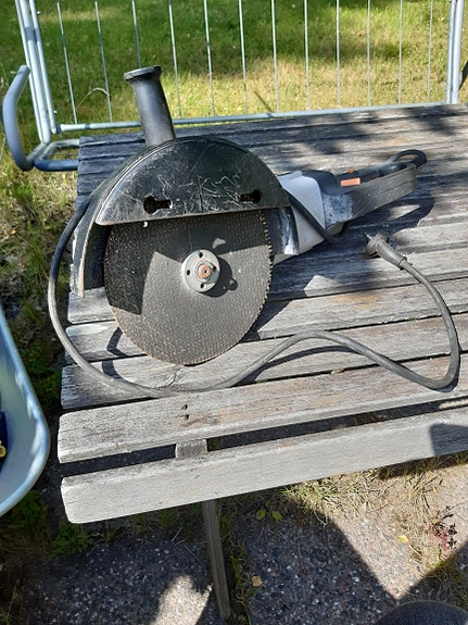 Deuzer SIM-KZ3-230A kulmahiomakone 230 mm