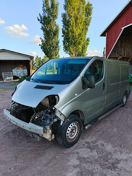 Nissan Primastar -09 2.5dci pakettiauto varaosiksi