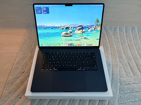 Macbook Air 15” M4 2025
