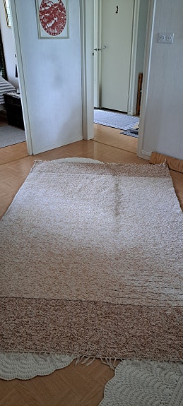 beige nukkamatto
