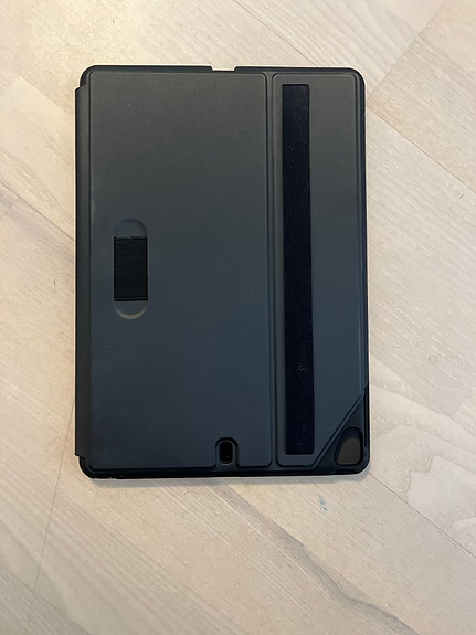 Targus Click-In iPad -suojakotelo (THZ850GL) 10.2”/10.5”