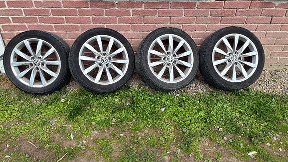 VW alkuperäisvanteet kesärenkailla