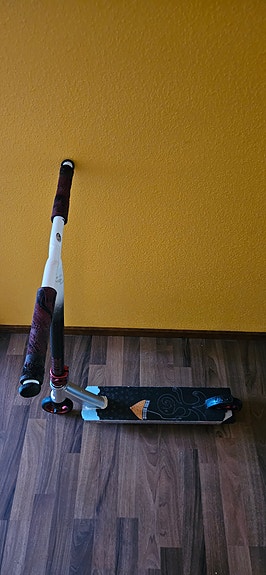 NKD OCTANE temppu scootti potkulauta