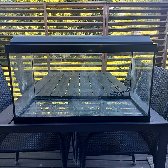 Akvaario / terraario VARATTU