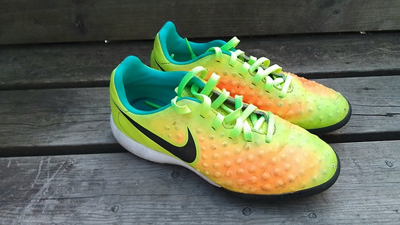 Nike lasten jalkapallokengät 32