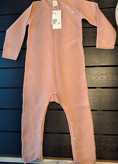 Taaperon oloasu jumssuit neulos  98 cm  U u s i