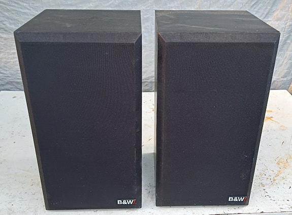B&W DM 110 i kaiuttimet
