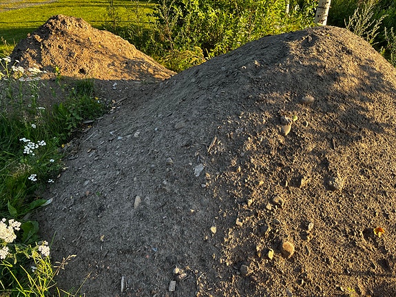 Maa-aines / multa / täytemaa