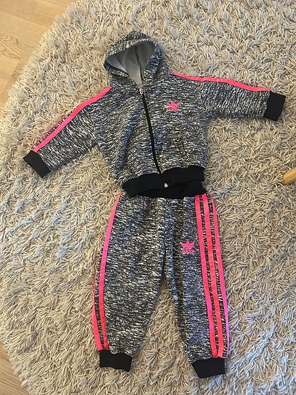Adidas collegepuku 74cm