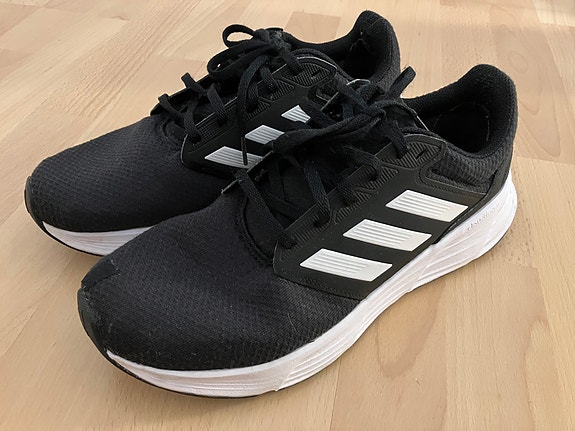 Adidas lenkkarit / vapaa-ajan-kengät