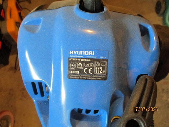 Hyundai polttomoottoritrimmeri