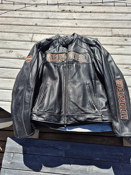 Harley Davidson nahkatakki