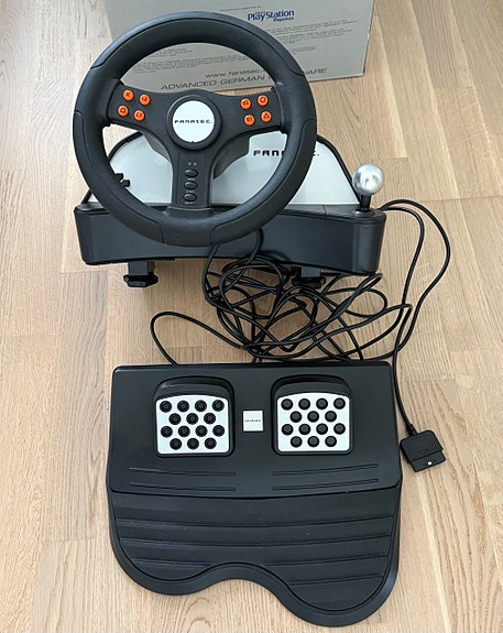 PS1 PS2 rattiohjain ja polkimet (CIB)