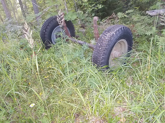 Peräkärryn pieni akselisto