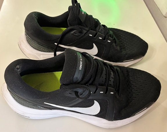 Nike Air Zoom Vomero 16 men’s running shoes 42