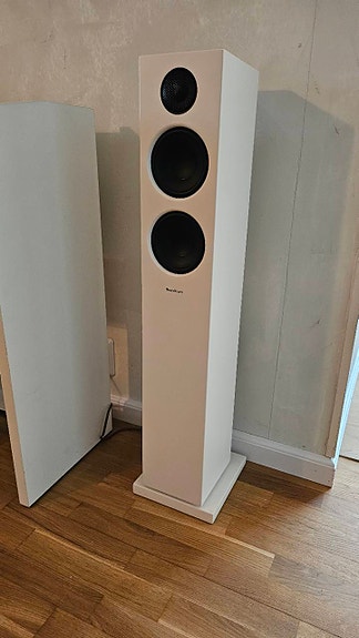Audio Pro Addon T20 aktiivikaiuttimet + kaukosäädin