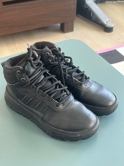 Adidas Hoops Mid Classic sneakers