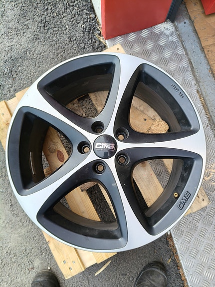 Volvon CMS 18" aluvanne