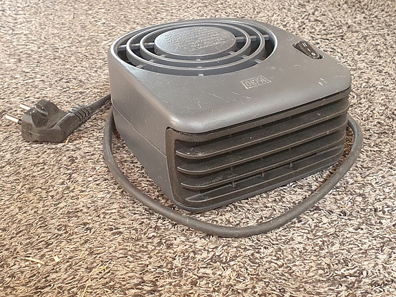 Auton sisälämmitin Defa 1200W