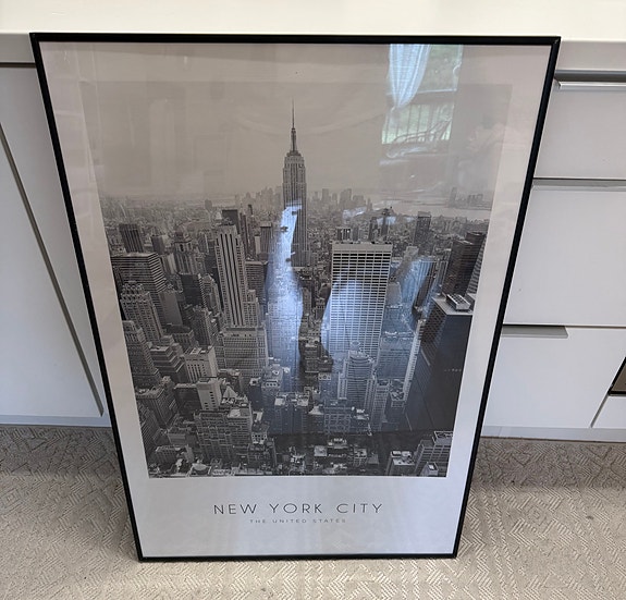 Desenio New York taulu