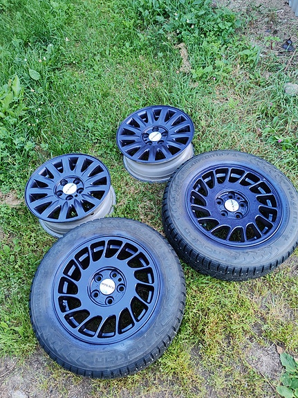 Volvon alumiinivanteet 15"