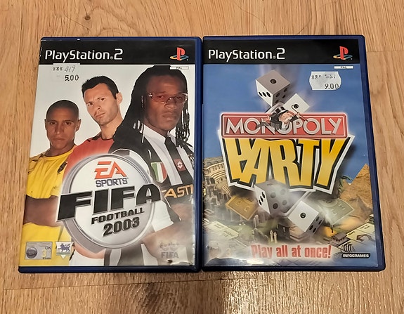 PS2 pelejä