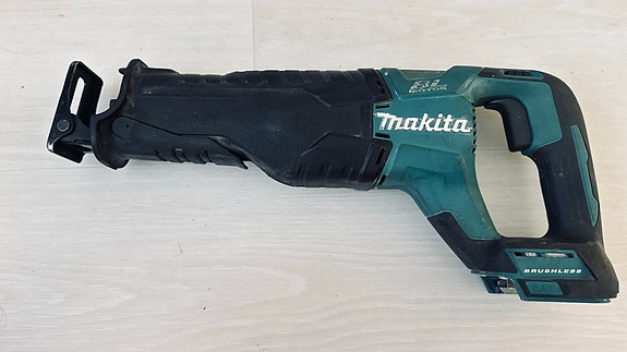 Makita pistosaha / puukkosaha akkumalli