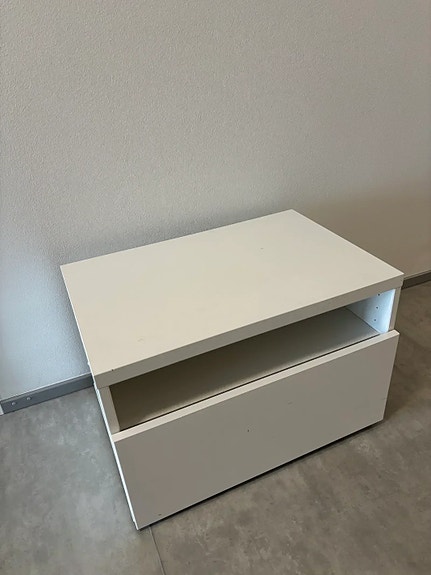 Valkoinen taso *tilava laatikko & edullinen