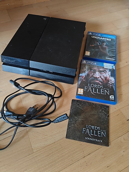 Sony PlayStation 4