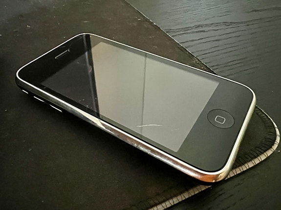 Apple iPhone 3G 16gb. Jailbreakattu.