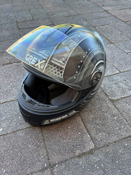 Grex R2 moottoripyöräkypärä M