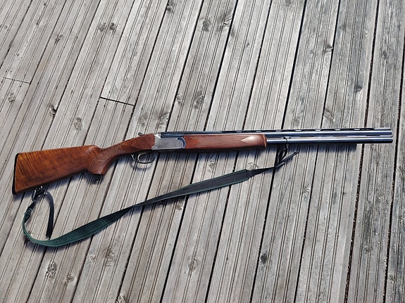 Haulikko Armi Bettinsoli 12/76 vaihtosupistajilla