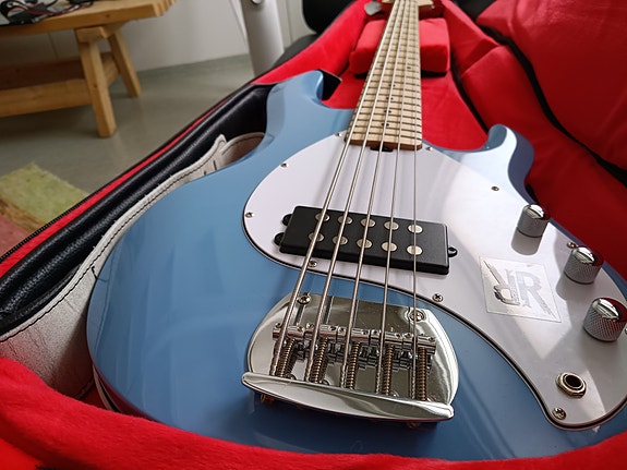 Sterling by music man S.U.B Sting Ray5
