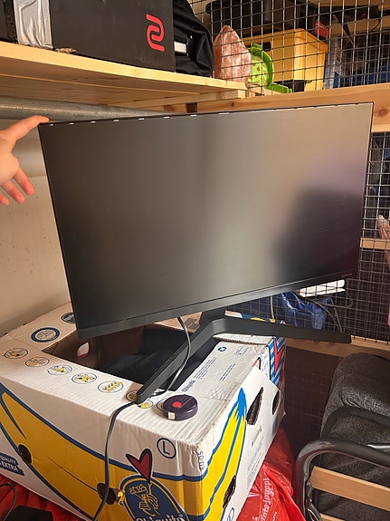 Samsung 24" näyttö