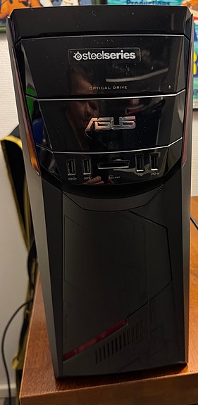 Asus pöytätietokone Intel i5 GTX1060 6GB ja Samsungin vanha kaareva näyttö