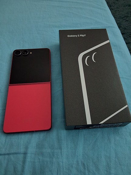 Samsung galaxy Z Flip 7 256/12 Gt