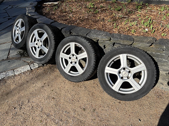 Volvo V50 nastarenkaat 5x108