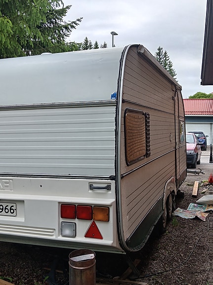 Vuokrataan kafi 582 asuntovaunu