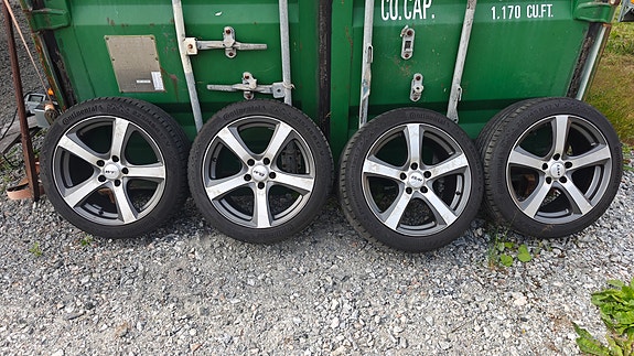 17" aluvanteet 5x112 lähes uusilla 225/45 renkailla