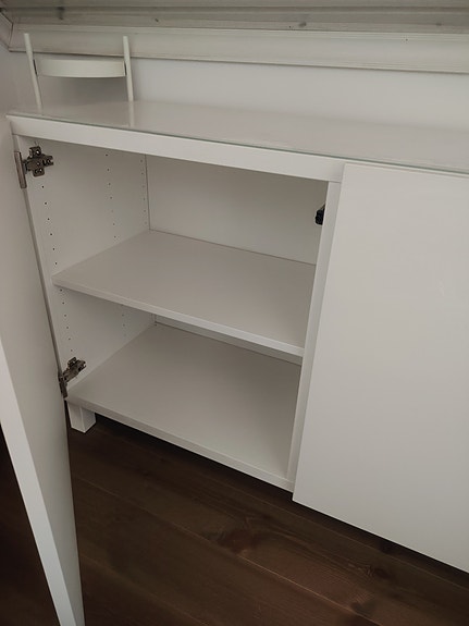 Ikea Bestå senkki lasikannella